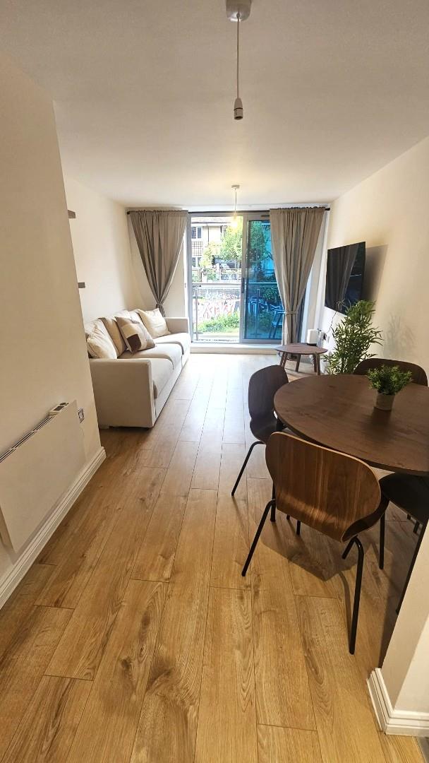 1 bed property in St. Pancras Way, London